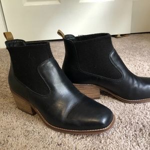 Crown Vintage black Chelsea boots